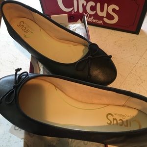 New In Box: Sam Edelman Circus Black Flats sz8